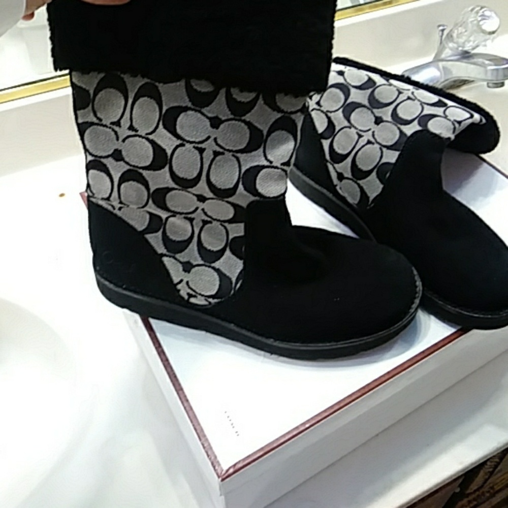 Coach boots